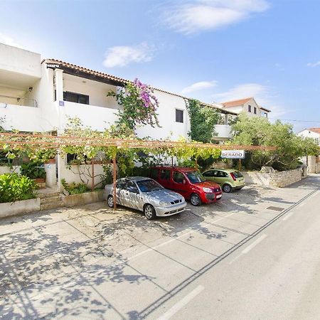 Apartments Derado Supetar Εξωτερικό φωτογραφία