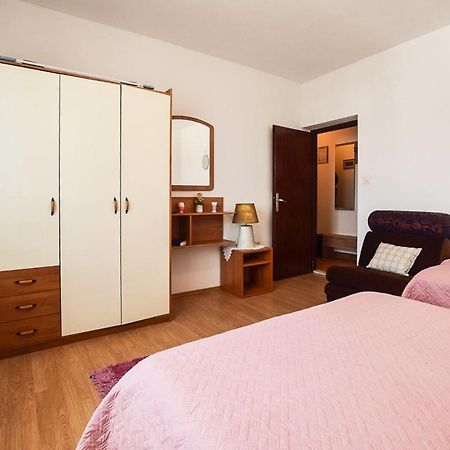 Apartments Derado Supetar Εξωτερικό φωτογραφία