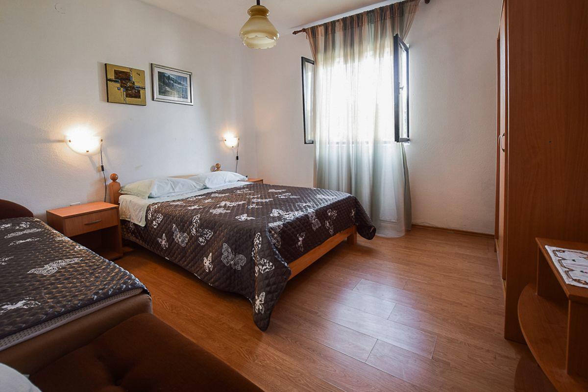 Apartments Derado Supetar Εξωτερικό φωτογραφία